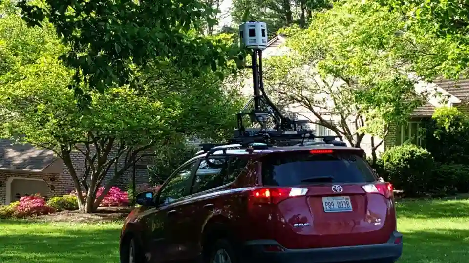 Picture of a Bing Car spotted in Falling Waters, Berkeley County, West Virginia, United States on May 10, 2015.