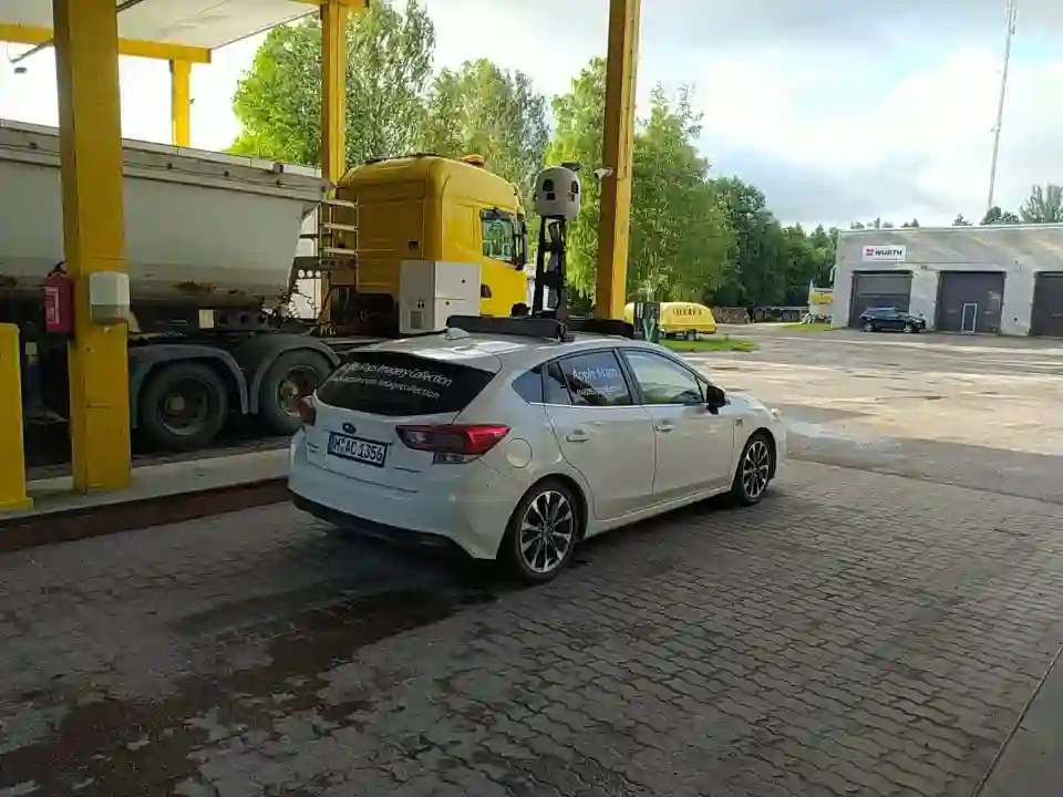 Picture of a Apple Car spotted in Kärdla, Hiiu County, Estonia on July 19, 2024.