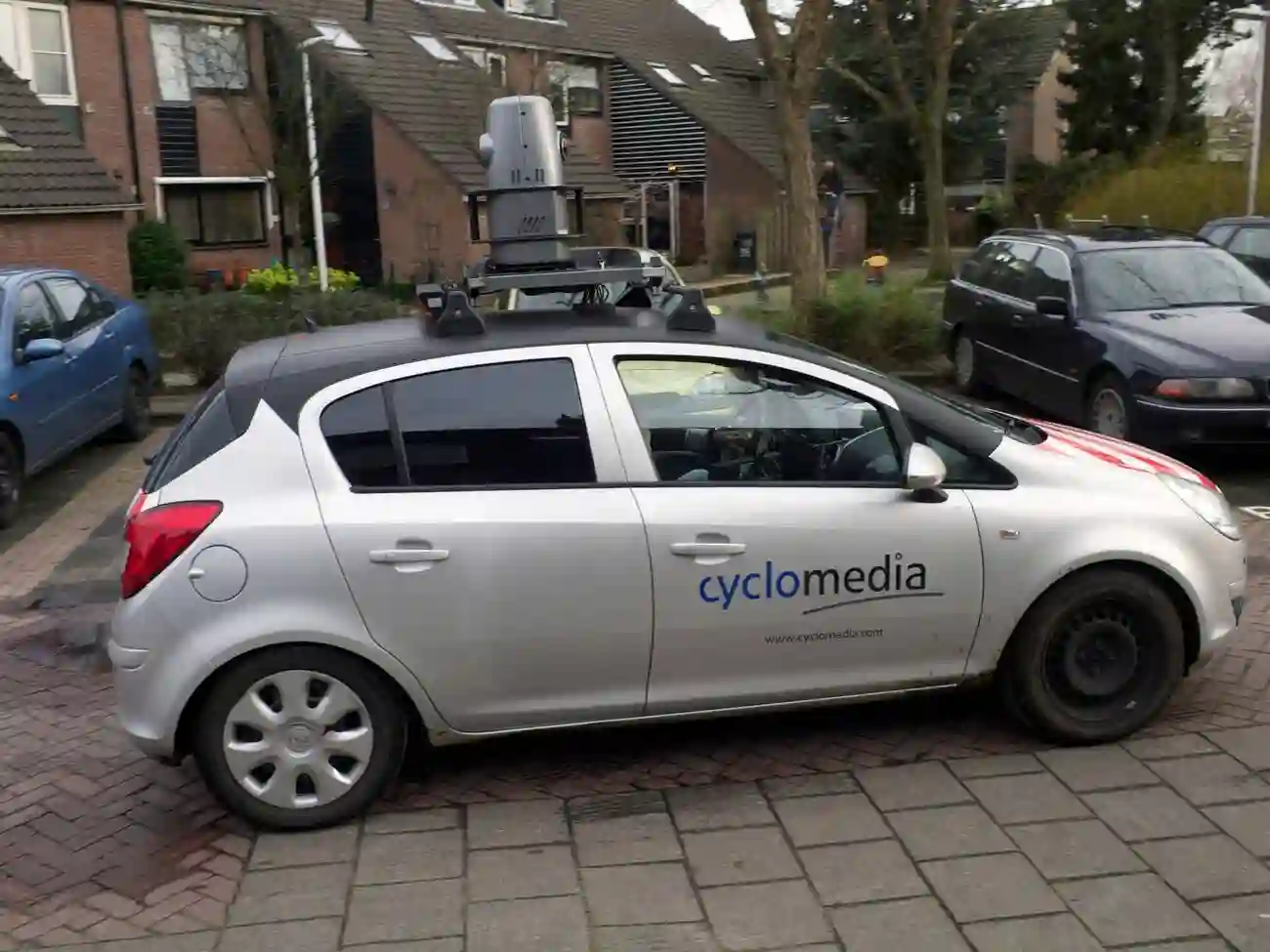 Picture of a Cyclomedia Car spotted in Hilversum, North Holland, Netherlands on January 3, 2012.