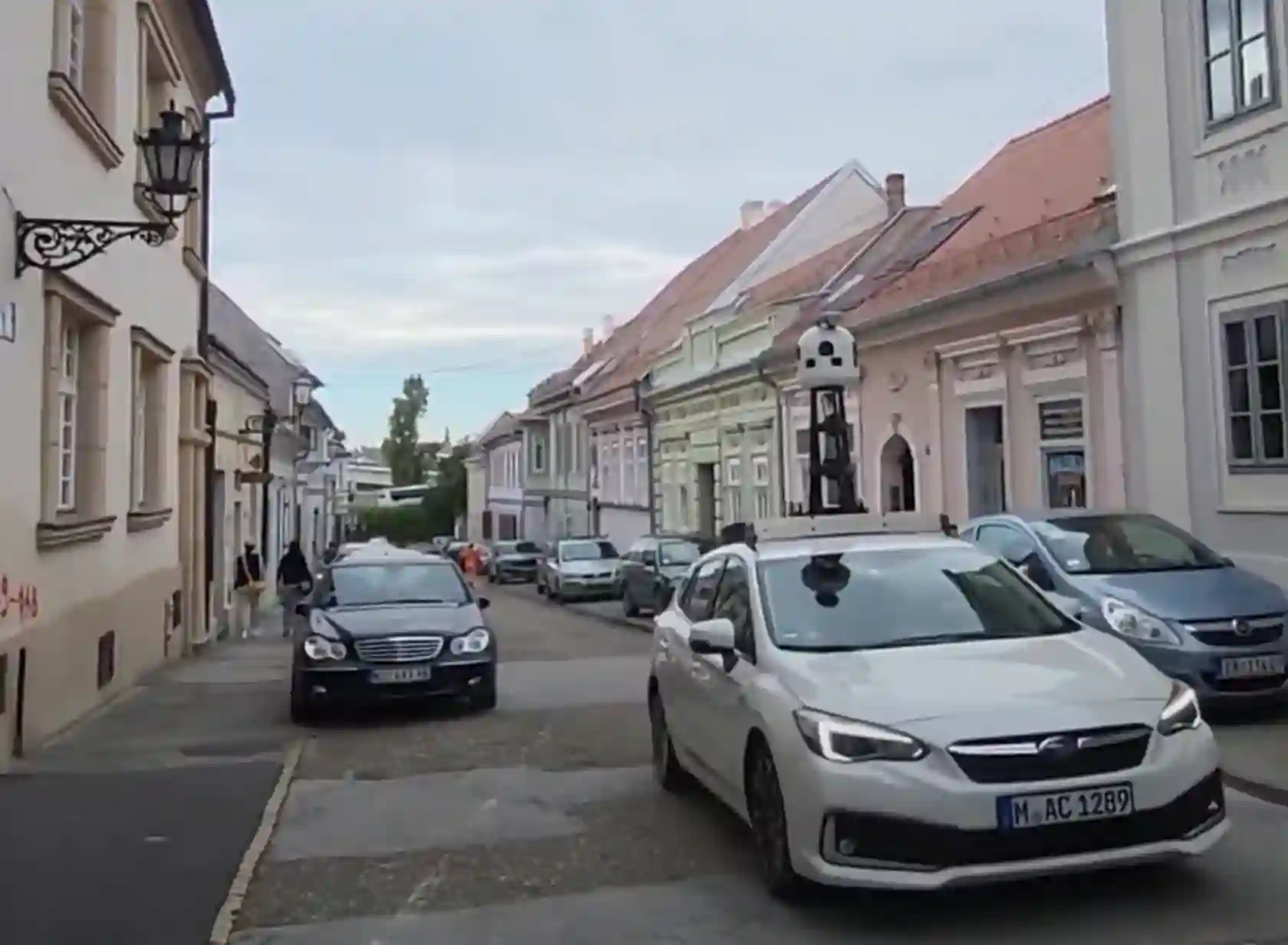 Picture of a Apple Car spotted in Novi Sad, South Bačka District, Serbia on November 5, 2024.