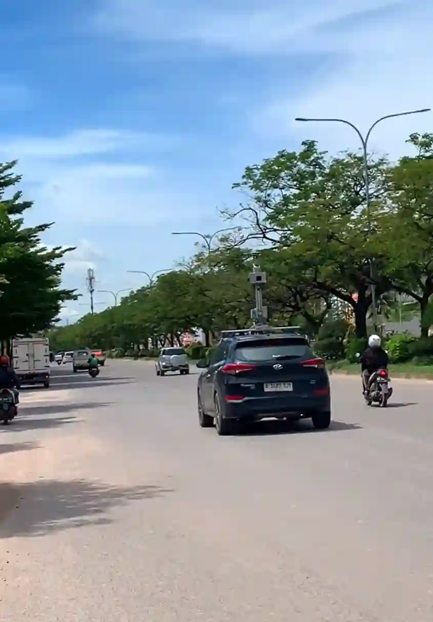 Picture of a Here Car spotted in Batam, Riau Islands, Indonesia on December 1, 2024.