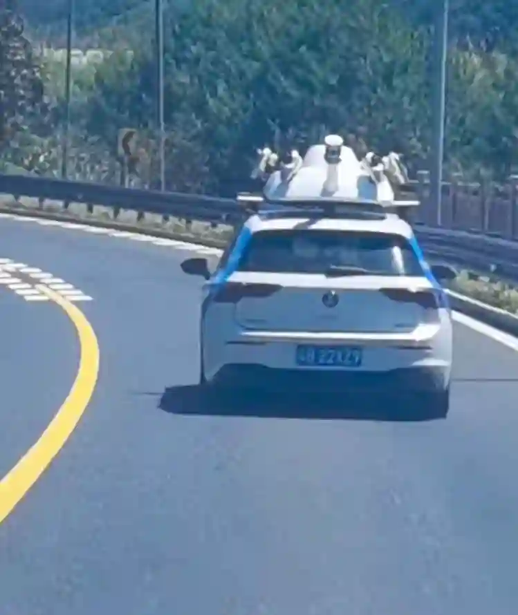 Picture of a Tencent Car spotted in Zhejiang, China on July 5, 2024.