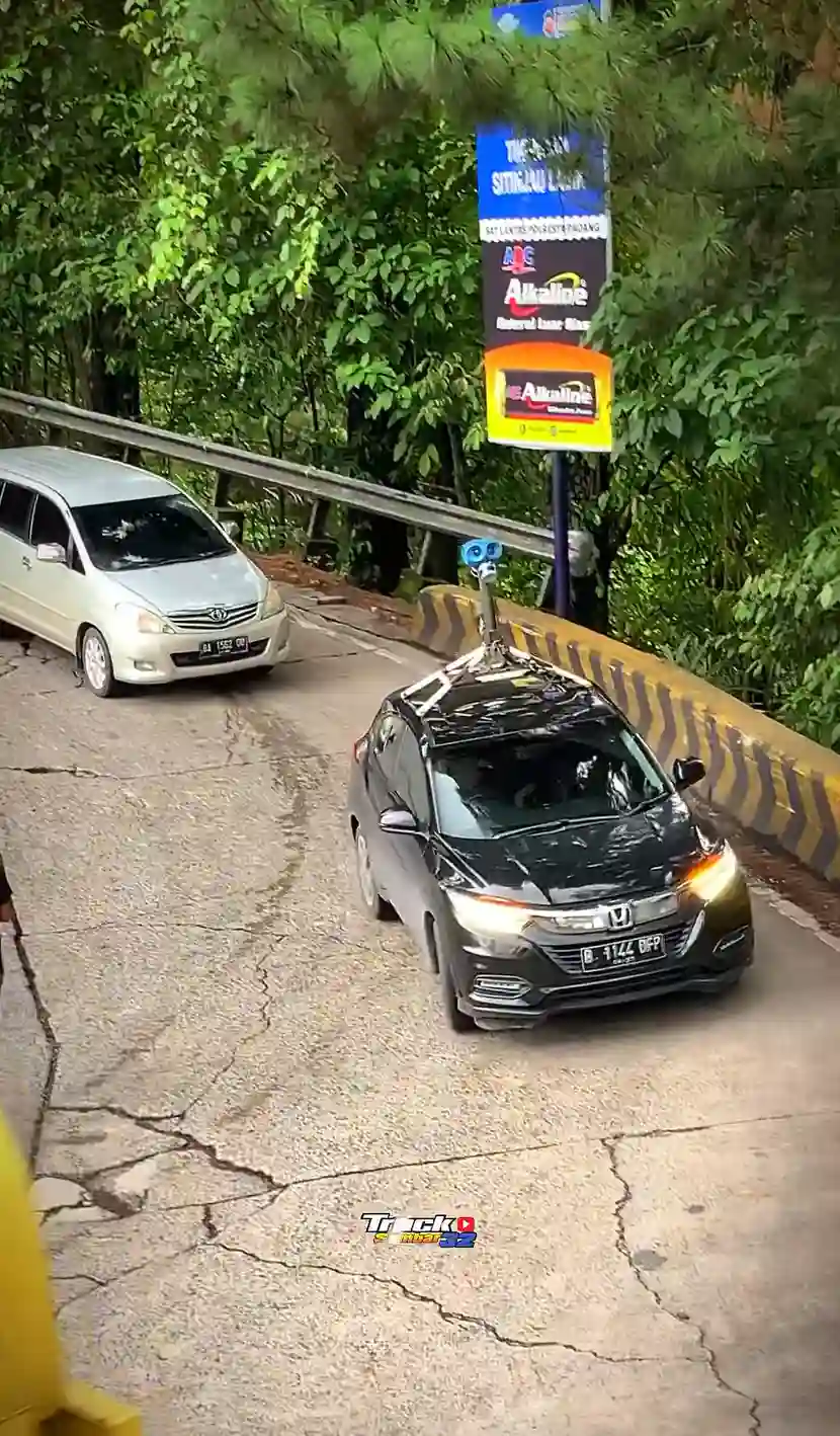 Picture of a Google Car spotted in Lubuk Kilangan, Kota Padang, West Sumatra, Indonesia on January 17, 2025.